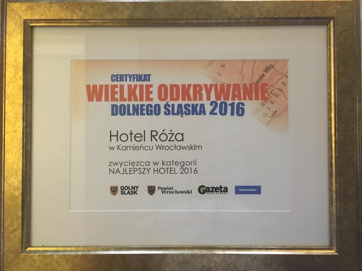 Hotel Roza Kamieniec Wroclawski Ngoại thất bức ảnh